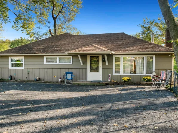 8928 S Main St, Rockford, IL 61102