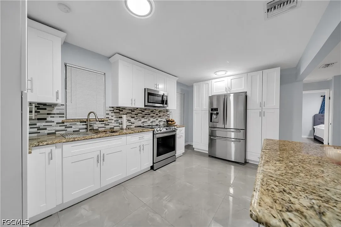 2 bed, 1.0 bath, 840 sqft, $1,850 — Photo 4