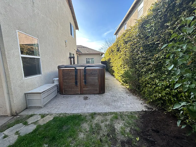 212 Riverbend Ln — Photo 39