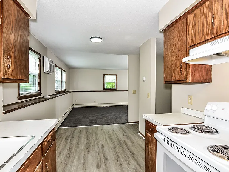 240 Madison St — Photo 9
