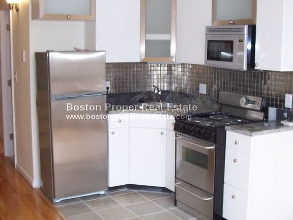 12 Stoneholm St. #308 Boston - Fenway Unit Photo 5