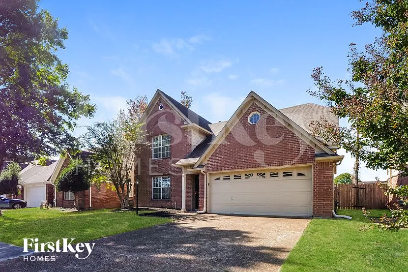 3 bed, 2.5 bath, 1735 sqft, $1,880 — Photo 2
