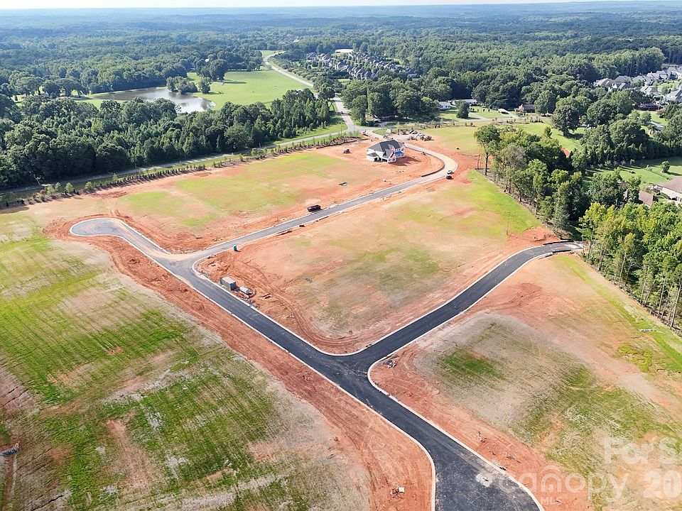 2nd image of 1028 Cox Rd #11