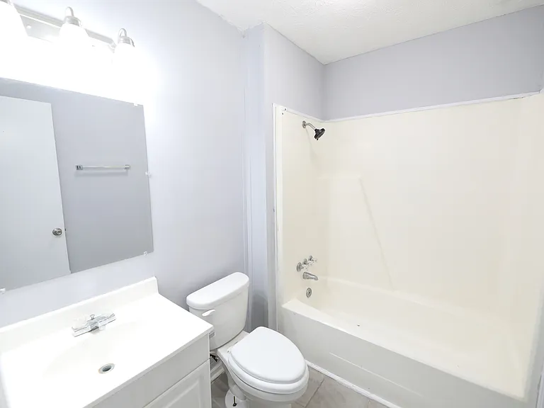 223 Industrial Way — Photo 8
