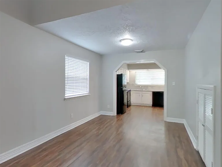 4238 Burkegate Dr — Photo 5