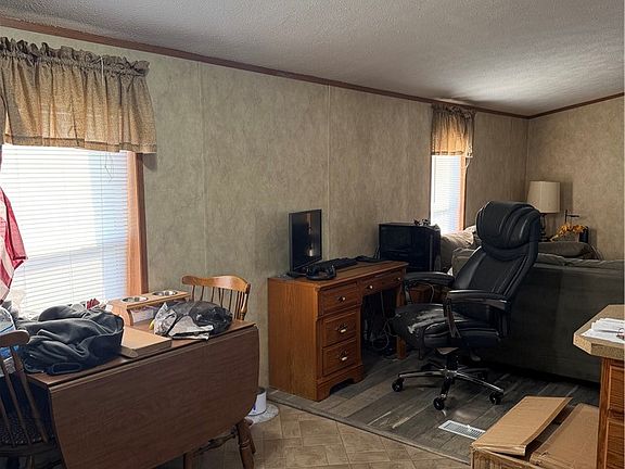 5th image of 1467 East Dr