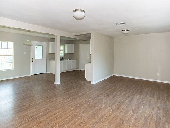 5th image of 1226 Belmont St
