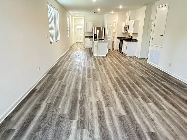 8033 Derick Ave — Photo 3