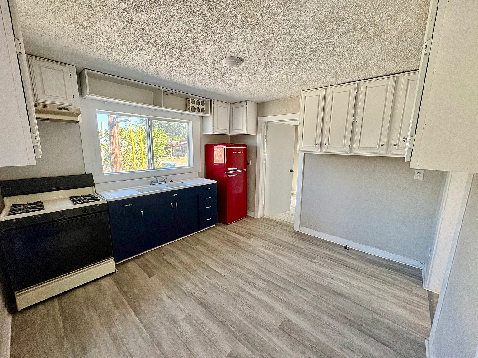 2 bed, 604 sqft, $1,050 — Photo 4