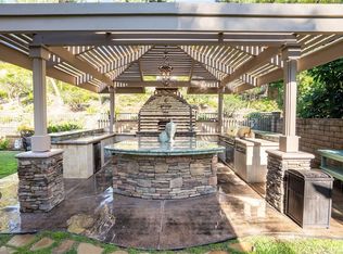 539 S Laureltree Dr, Anaheim, CA 92808