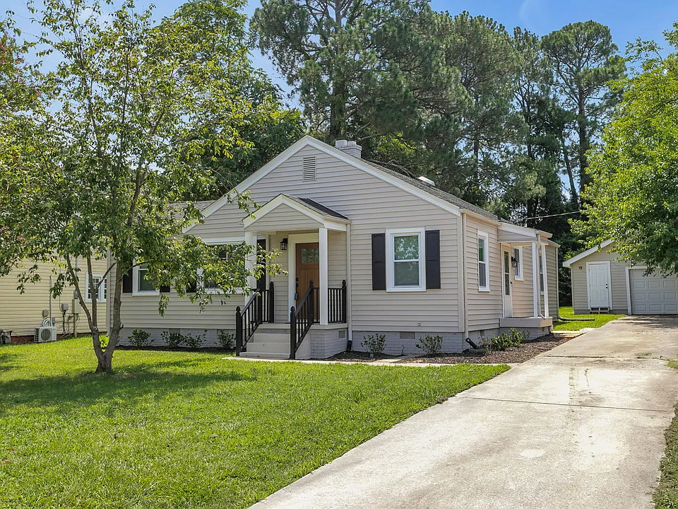 414 E Fairview Ave