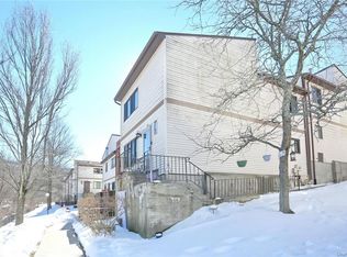 476 Country Club Ln, Pomona, NY 10970