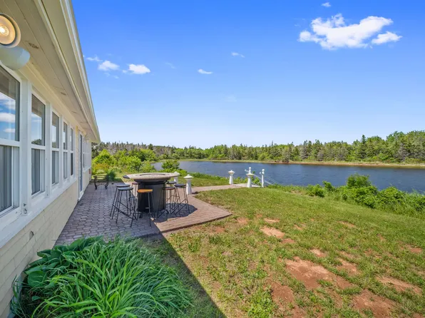 90 Tuplin Rd, Halifax Parish, PE C0B 1J0