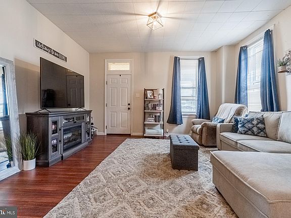 4th image of 610 Hellam St