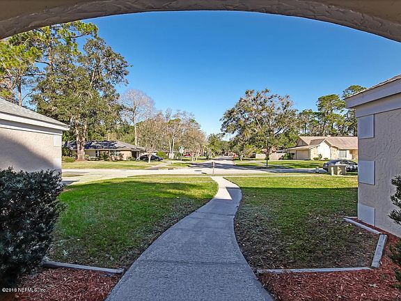 2920 Starshire Cove-005-36-Front Entranc