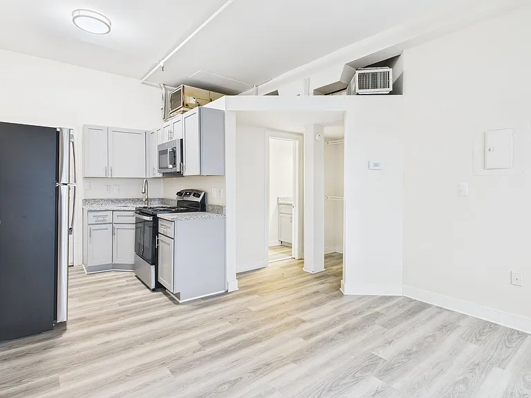 Flats at 14th — Photo 3