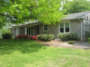 1422 Kutz Dr, Pottstown, PA 19465