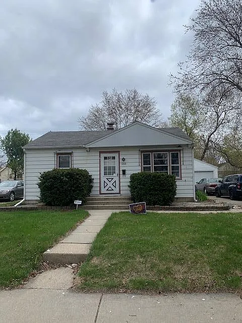 5444 N 54th St photo 1