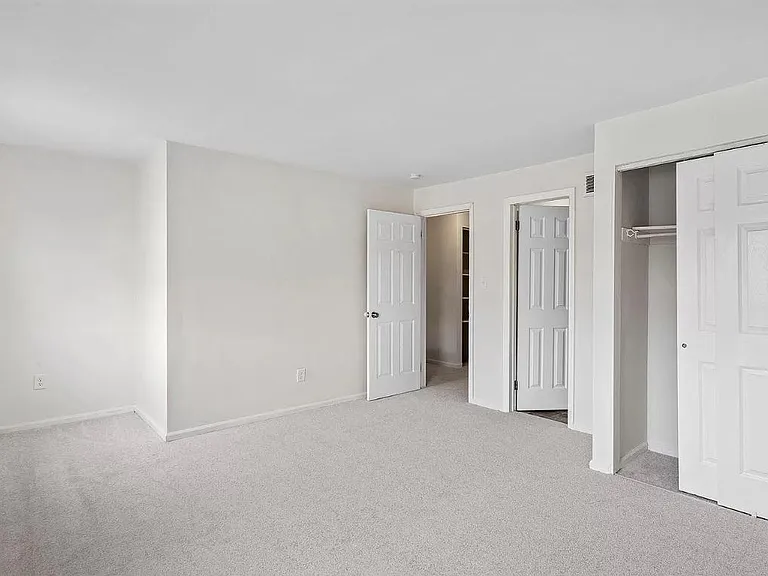 Ethan Allen Ct — Photo 6