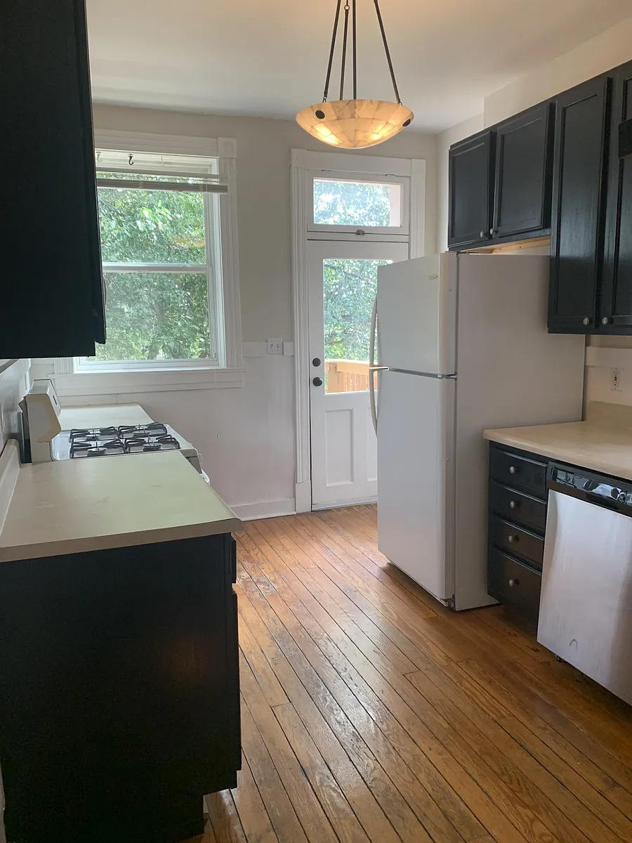 Building Photo - 2652 Armand Pl #2
