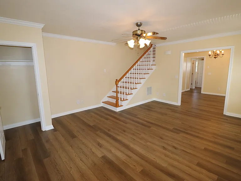 Beautifully Restored Townhouse — Photo 24