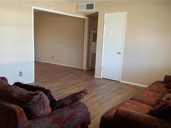 3rd image of 5904 Athens Ct