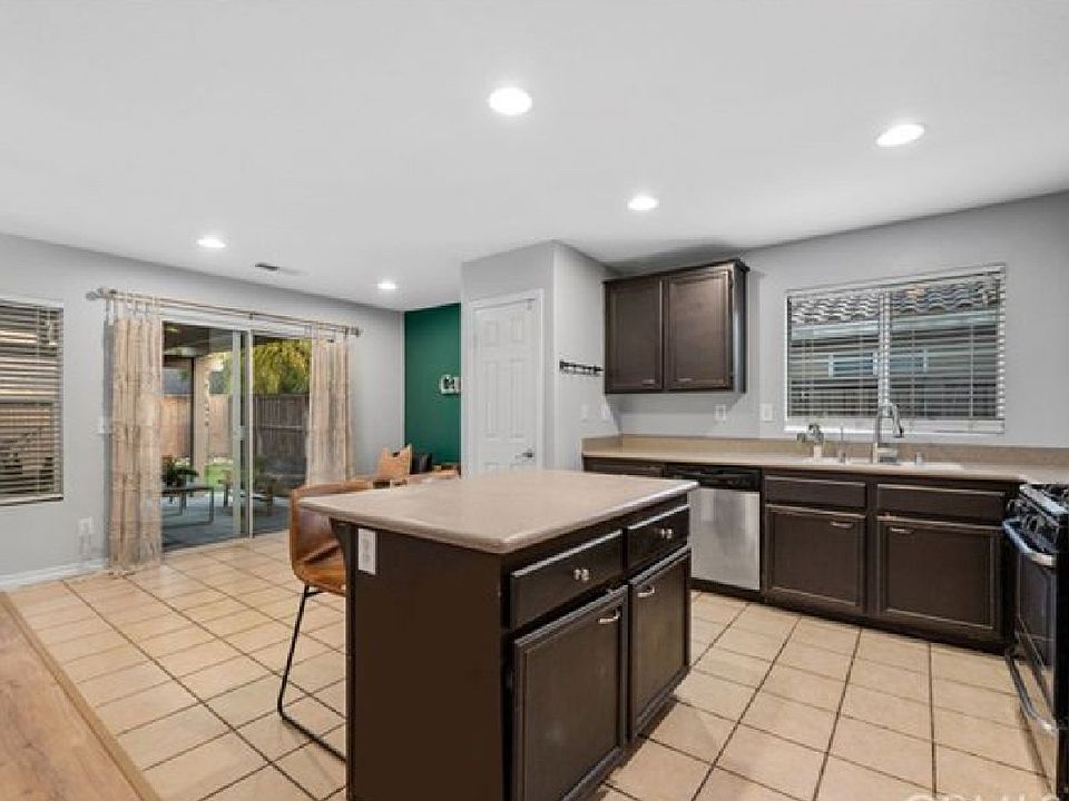 1st image of 140 Ropango Way