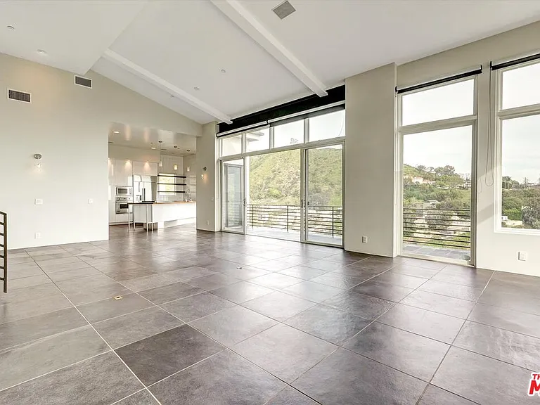 3850 Rambla Orienta — Photo 10