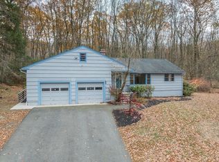 34 Hockanum Rd, Hadley, MA 01035