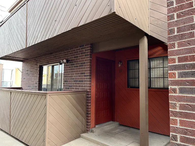 1855 Girard Blvd NE — Photo 68