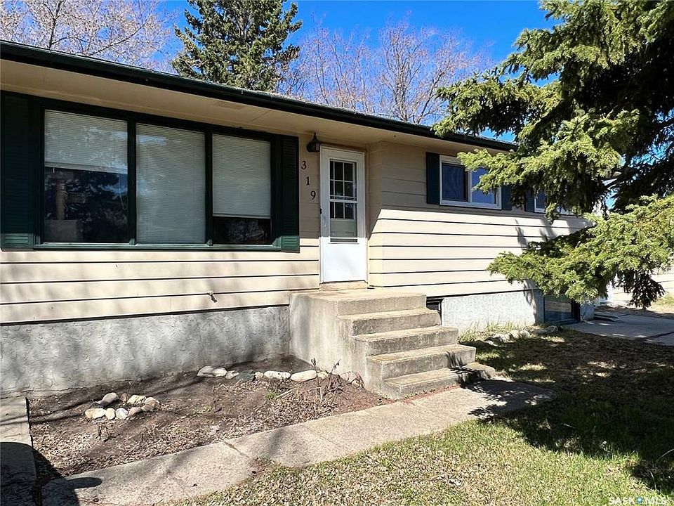 1st image of 319 10th St