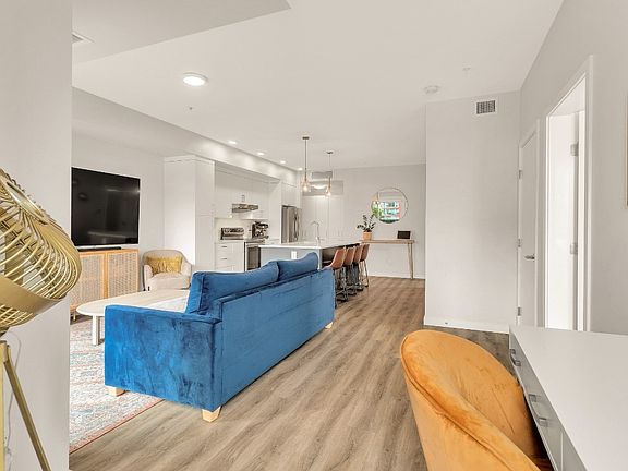 5th image of 1215 Saint Paul St #508
