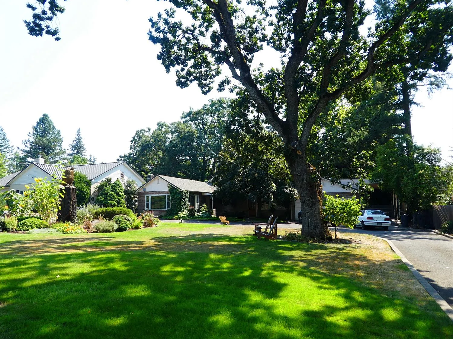 1608 Crown Ave photo 1