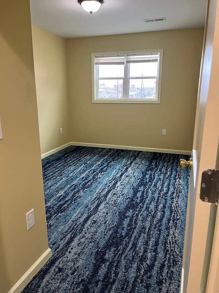 3 bed, 1.5 bath, $2,100 — Photo 4