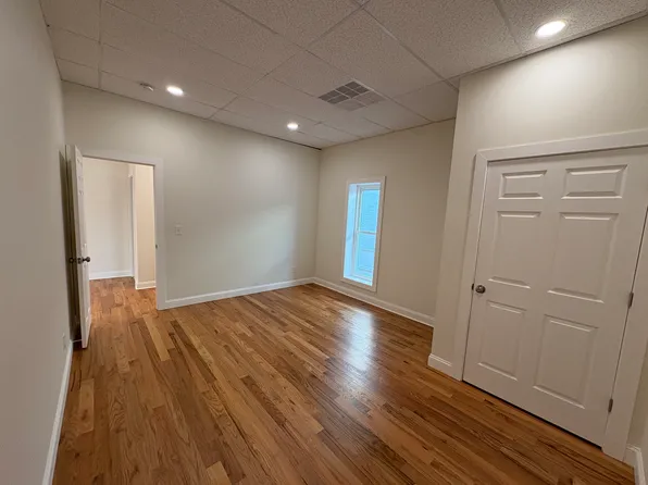 18 E King St, 18 E King St #62C29500A, Malvern, PA 19355