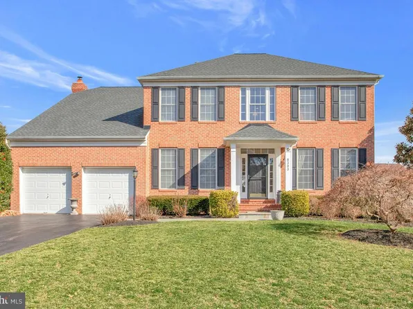 8303 Hope Point Ct, Millersville, MD 21108