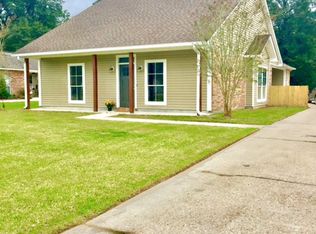10951 Ray Dr, Denham Springs, LA 70706