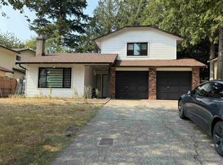 6725 129th St, Surrey, BC V3W 8H8