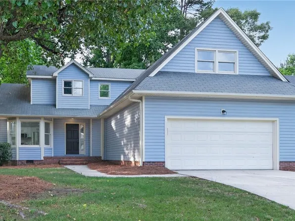 1 Laurel Brook Ct, Greensboro, NC 27407