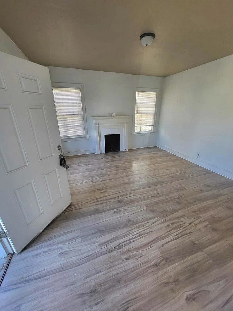 Nice 2 Bedroom — Photo 2