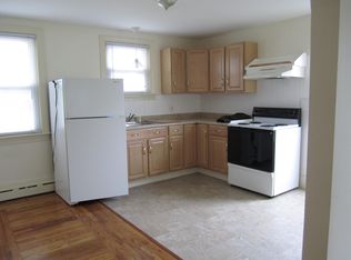 694 Jepson Ln, Middletown, RI 02842