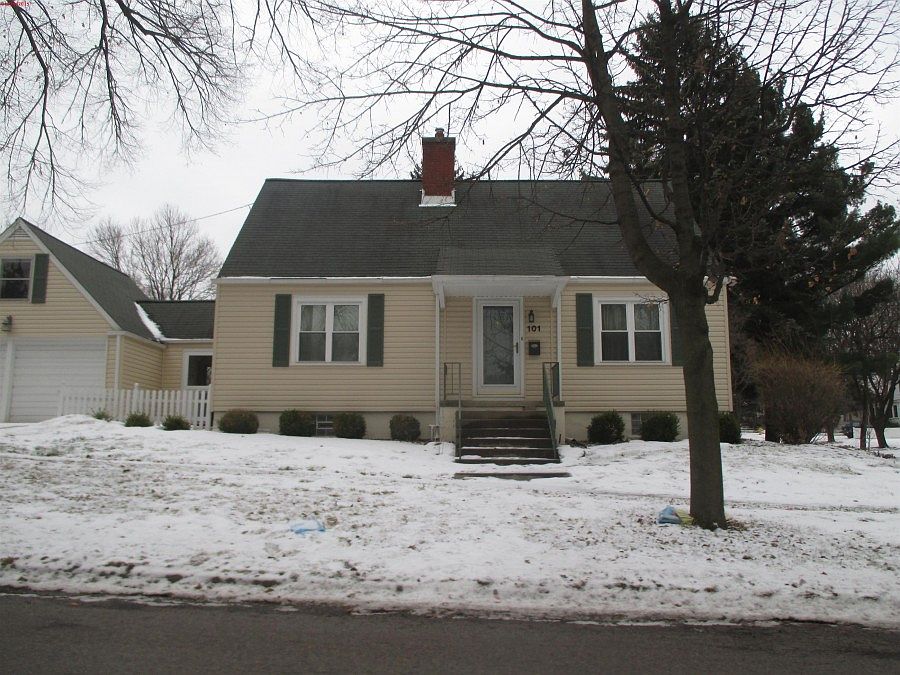 1st image of 101 S Park St