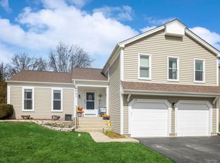 844 Burning Trl, Carol Stream, IL 60188