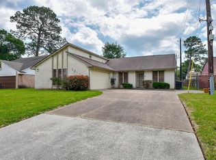 10142 Valley Club Dr, Houston, TX 77078