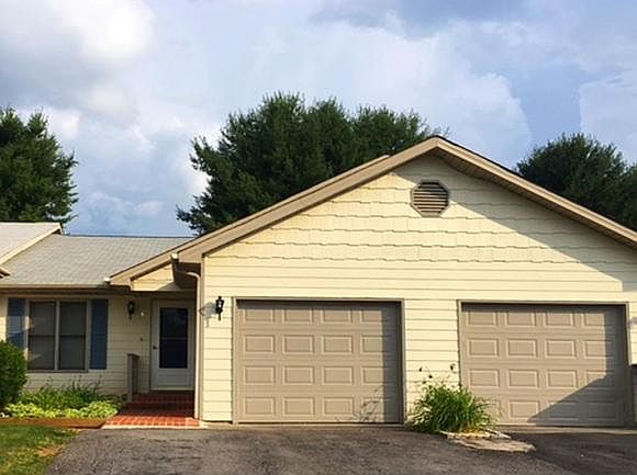 1st image of 64 Tulip Grove Cir APT 6