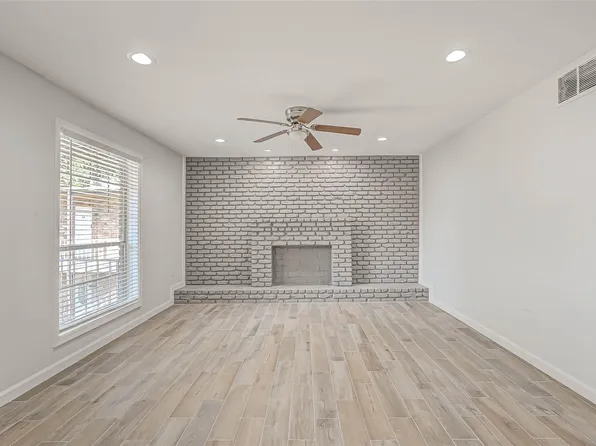 7510 Shadyvilla Ln APT 20, Houston, TX 77055