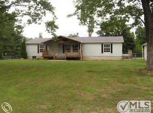 138 Plum Creek Rd, Lapeer, MI 48446
