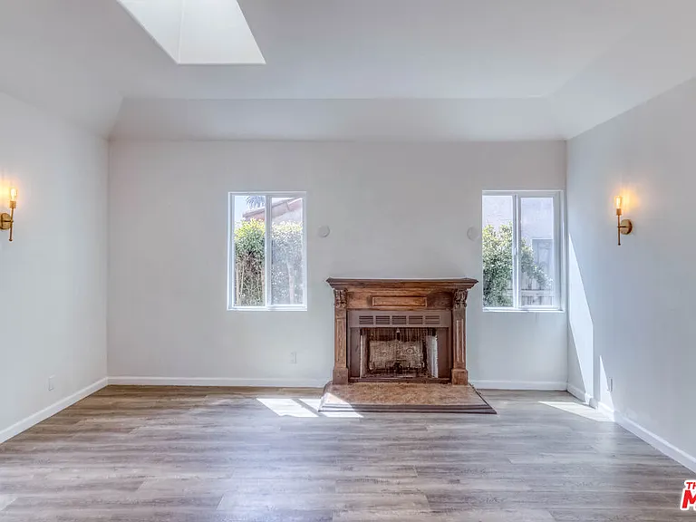 2127 Malcolm Ave — Photo 10