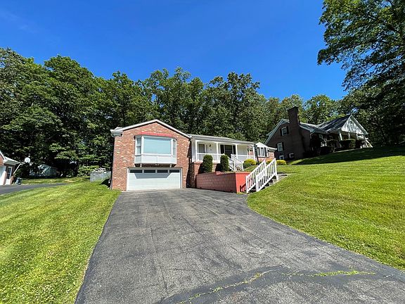 2nd image of 23 Oakwood Dr