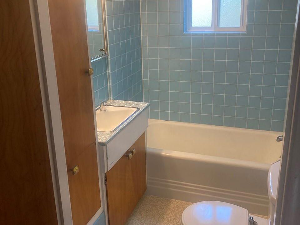 1st image of 12560 37th Ave NE